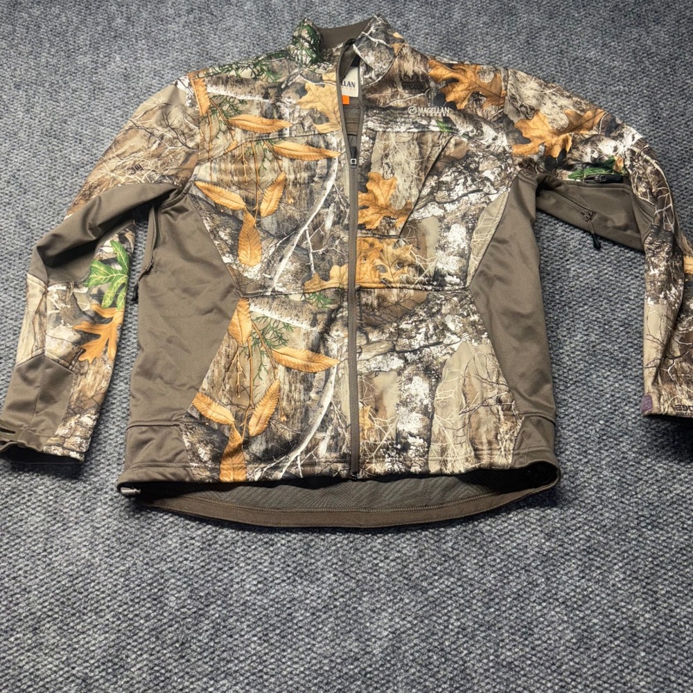 Magellan Outdoors Mens Realtree Edge Camo Softshell Hunting Jacket Brown Medium